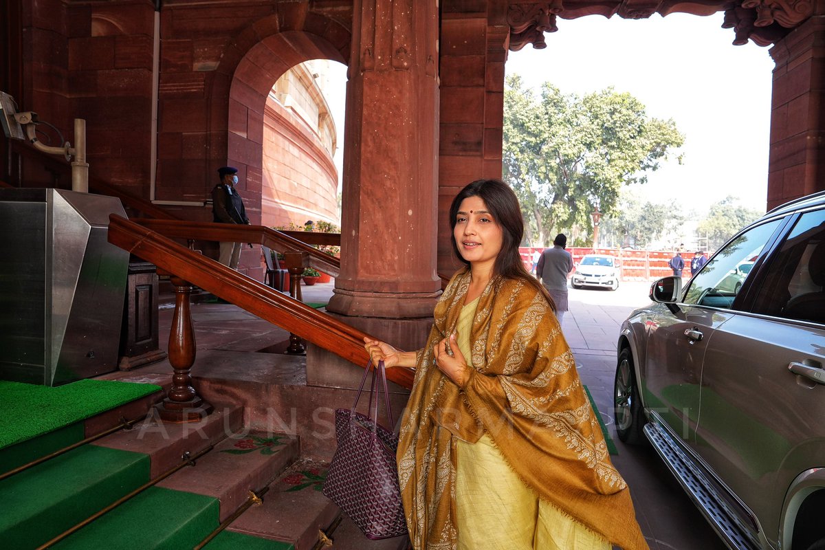 RMantri's tweet photo. A flag bearer of Samaajwaad carrying a @Goyard bag 👏

Socialism for masses, conspicuous consumption / highest end luxury products for self 👏 https://t.co/WB0IRjrGrA