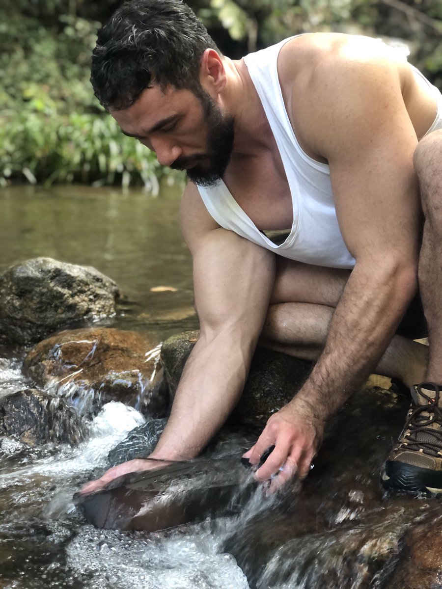 Get 25 lbs of weight wherever there’s water. 💧

#mountain #hikingadventures #view #hikinggram #hikingfever