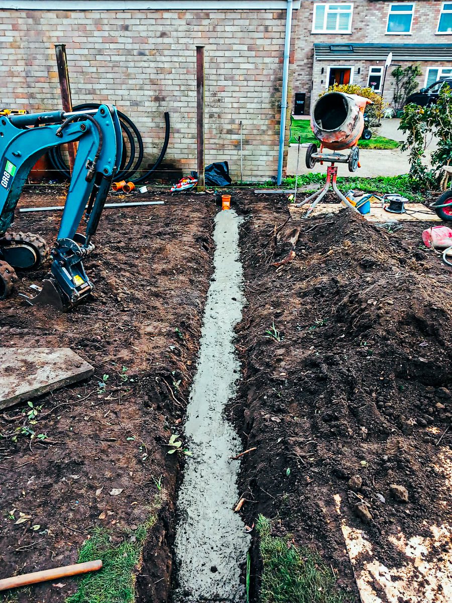 For all enquires regarding Stop Digging Cambridge, please consult the following information.

Number: +44 1223 607801
Email: steve.king@stopdigging.co.uk
Website: cambridgegroundscrews.co.uk