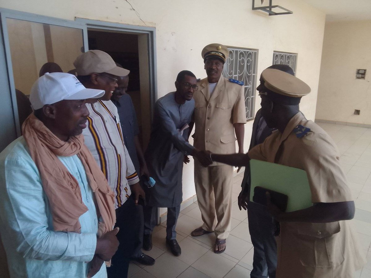 cniecs's tweet photo. #Supervision des équipes impliquées dans la #surveillance des #maladies et #événements et les agents des #cordons sanitaires des #districtssanitaires:
Étape de #NIORO.

#StopCovid19 #EngagementCommunautaire #VaccinonsNousMali  #NonALaCovid19 https://t.co/O6OVqZW29V