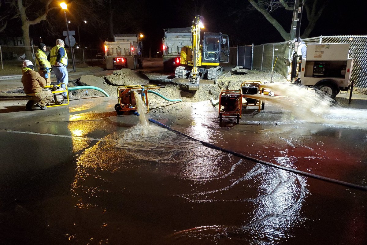 Bob Lonsberry on Twitter "More pictures from the big water main break