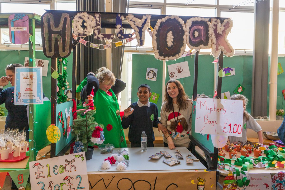 woodbeech2's tweet photo. Well done to all classes who worked so hard for the Christmas Market yesterday. Photos at https://t.co/EMzJ9wLrSH @woodbeech2 @WoodlandsHS @CardiffWestern . https://t.co/qJBgTlpgBT