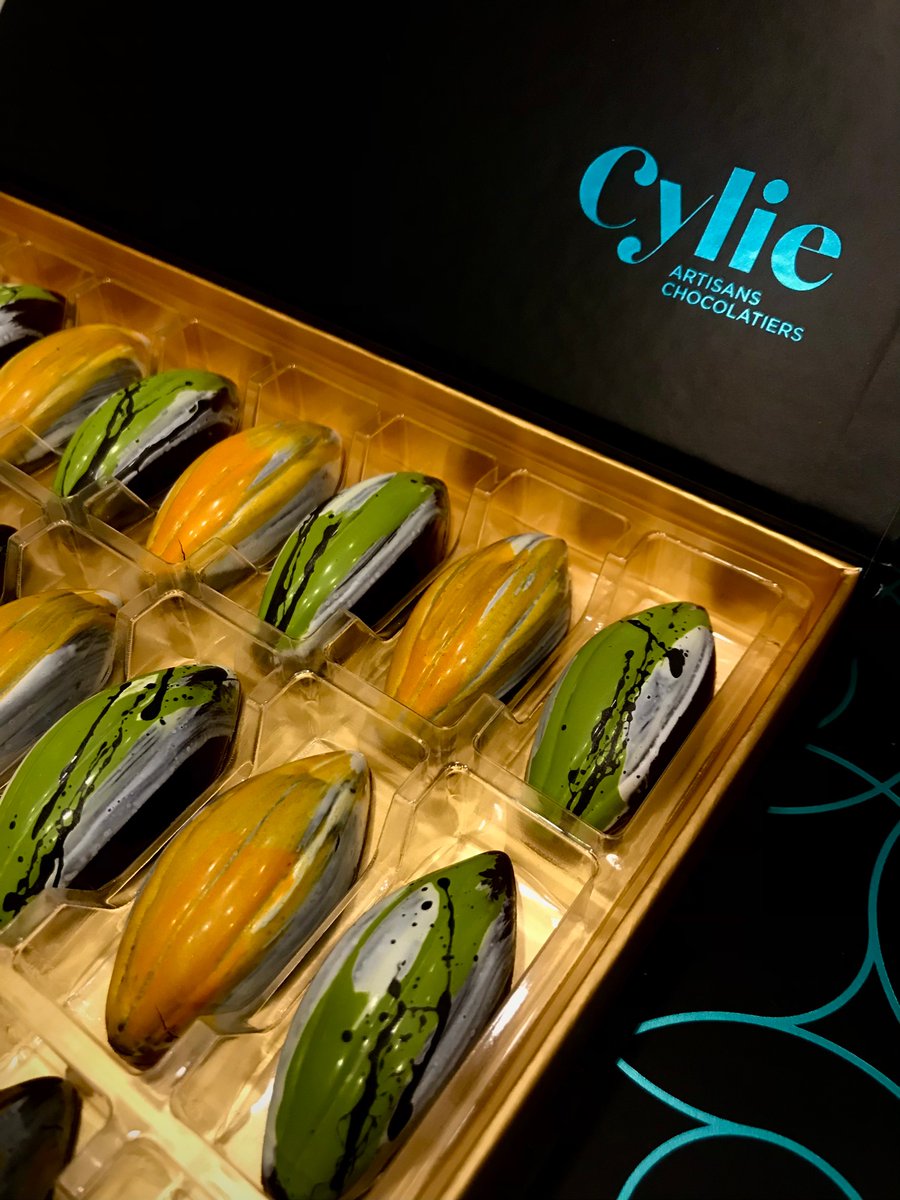 we’ll be shipping these beauties across Canada starting Dec 27….let’s get ready to ring in the new year cyliechocolat.com