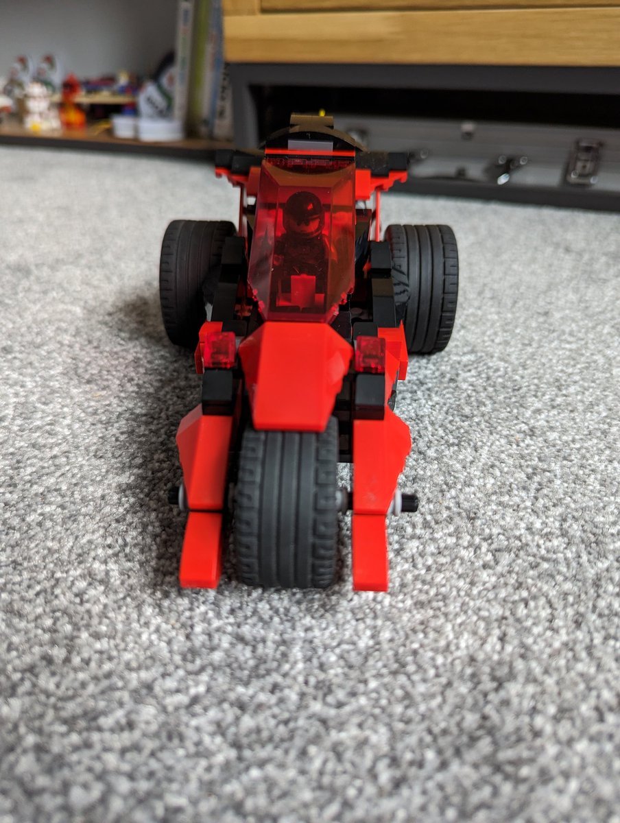 DomObvious's tweet photo. #BuildLikeAMaster @LEGO_Group 
Here is my son's vehicle called: The Red Viper. https://t.co/lDH7mv32eo