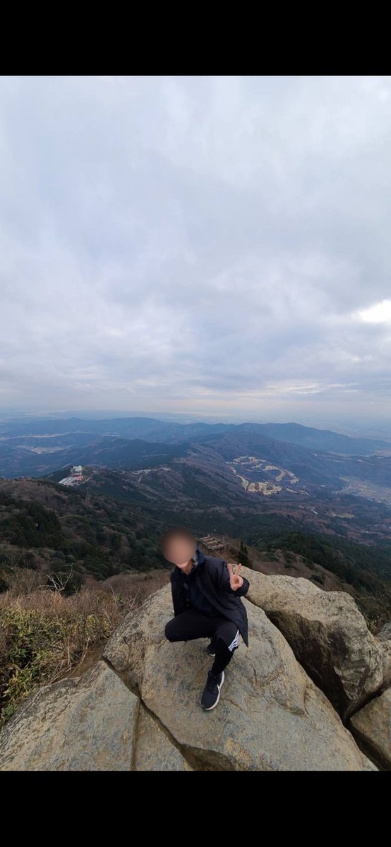 sala_chiki's tweet photo. 茨城県の筑波山登ってきました⛰術後初の登山で往復3時間くらい。登りは良いとして降りは少し違和感がありました。
着地のタイミングが自分のイメージとは少しズレたみたいです。なので岩とかの不均一な段差を降りる際に足がもたつくことがありました。まあこれもいずれは慣れるかなというところ👀 https://t.co/Y15zDIXiAC
