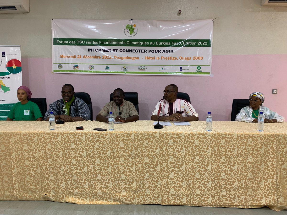 oxfamauburkina's tweet photo. #Financement_Climatique: Tenue ce 21/12/22 du Forum des Organisation de la Société Civile sur le financement climatique au Burkina Faso, Edition 2022 sous le thème "Informer et connecter pour agir"
#justice_climatique
#finance_climat
#A2E #JVE_Burkina #CONAJEC #CGLTE
#Lwili https://t.co/OEcAJQtoPH