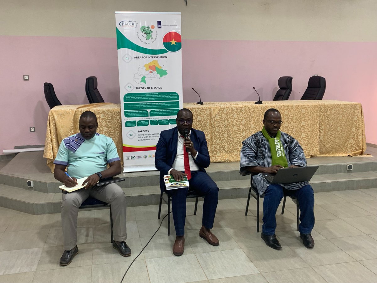 oxfamauburkina's tweet photo. #Financement_Climatique: Tenue ce 21/12/22 du Forum des Organisation de la Société Civile sur le financement climatique au Burkina Faso, Edition 2022 sous le thème "Informer et connecter pour agir"
#justice_climatique
#finance_climat
#A2E #JVE_Burkina #CONAJEC #CGLTE
#Lwili https://t.co/OEcAJQtoPH