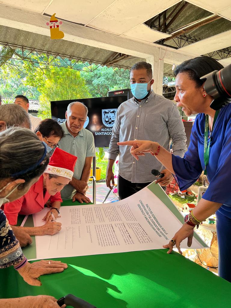👏🏾En la tarde de #ayer nos comprometimos a trabajar de la mano, con amor, respeto y compromiso por el adulto mayor🙌🏼, por la conservación y el cuidado del hospital, firmamos pacto de gobernanza con <a href="/GobiernoCali/">Secretaría de Gobierno de Cali</a>✍🏼.

¡Gracias @alcaldiadecali por hacer esto posible!💙❤️💚