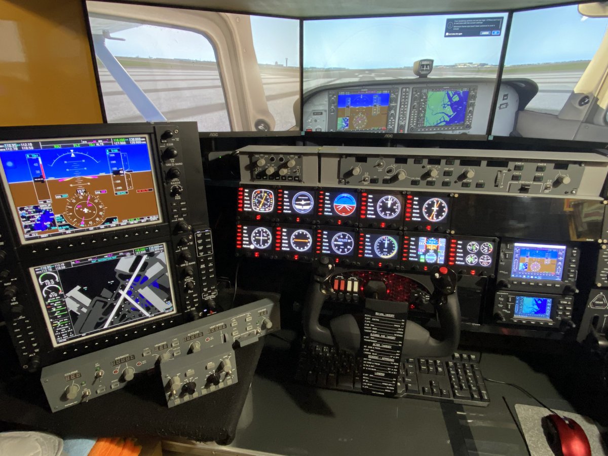 2450MHz's tweet photo. 久しぶりに羽田空港からC172で離陸、誘導路はG1000に頼りっぱなしです（笑）

#MS2020 #xplane11 https://t.co/kwDND3lYqY