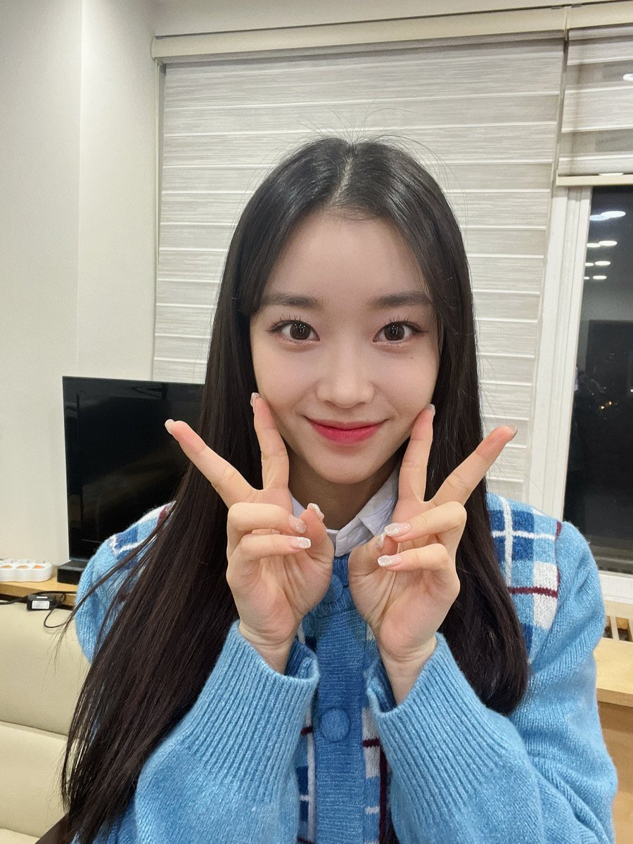 sumylvu tweet picture