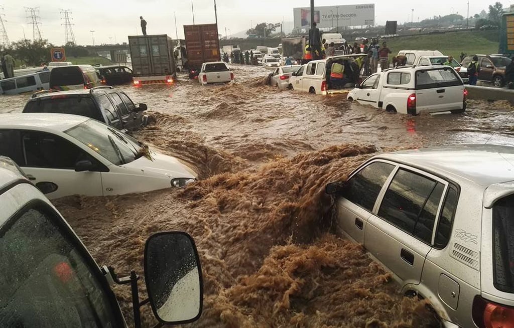ShadadMahomed's tweet photo. The City of Joburg has announced its intention to declare a local state of disaster following the recent floods.#joburgfloods https://t.co/bS0dGegc07