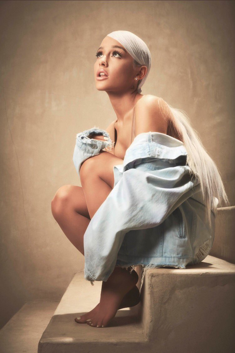 german_ariantor's tweet photo. @ArianaGrande #Sweetener #MOD #ModVanilla #photoshoot #blonde 👱🏻‍♀️

              2018                          2022 https://t.co/aKpSykIgPz