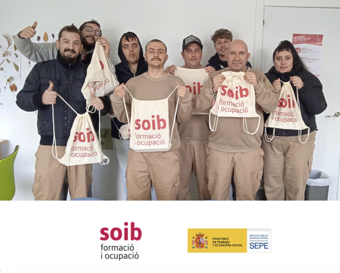 EstelDeLlevant's tweet photo. L’alumnat de #FormacióDual del programa #SOIB #Dual #Vulnerables #SOIBDual ha estrenat el lot de benvinguda lliurat pel SOIB amb material pràctic per al dia a dia. Gràcies!
#SOIBSomPro #SomPro #CertificatsdeProfessionalitat #FormacióSOIB
Amb el suport de @SOIBgoib i @empleo_SEPE https://t.co/uh1kSWEJei