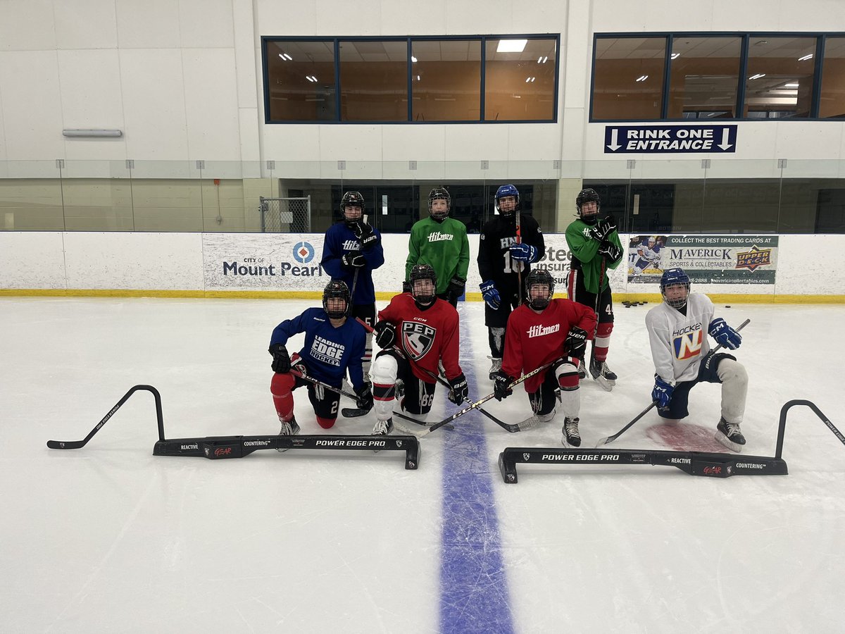 charlesdyke11's tweet photo. Great early morning sessions with this group of U15’s.
Missing from photo - Fitzy, Anstey and Pennell.
Thanks coach @recguy9 for helping with the group!
#reactivecounteringtraining https://t.co/lJ4wvHe8rO