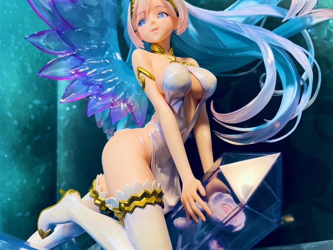 実はそに子ちゃんより前に一目惚れしたフィギュアがあって、幻奏美術館の天使のアリアちゃんも一緒に届きました٩(๑^ᴗ^๑)۶
造形が素晴らしい💠✨ 