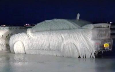 RrawwrDaBur's tweet photo. Basically, don't be this guy. #IceCar https://t.co/UsptmwdAbr