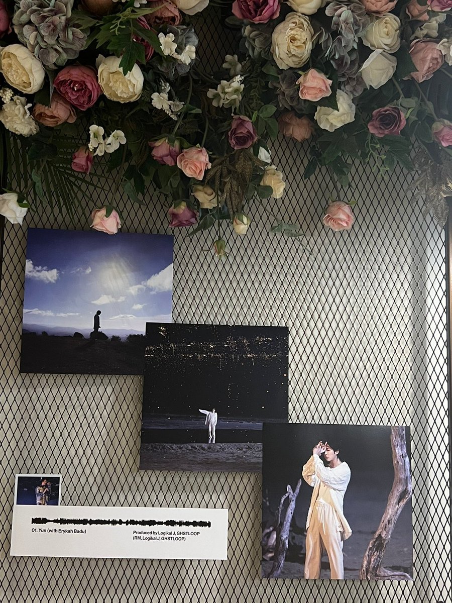 Yvante7's tweet photo. #INDIGO_SA celebrating INDIGO Album at Dozen cafe , Dammam 👖🤍💙 https://t.co/ZAUGoGLM4S
