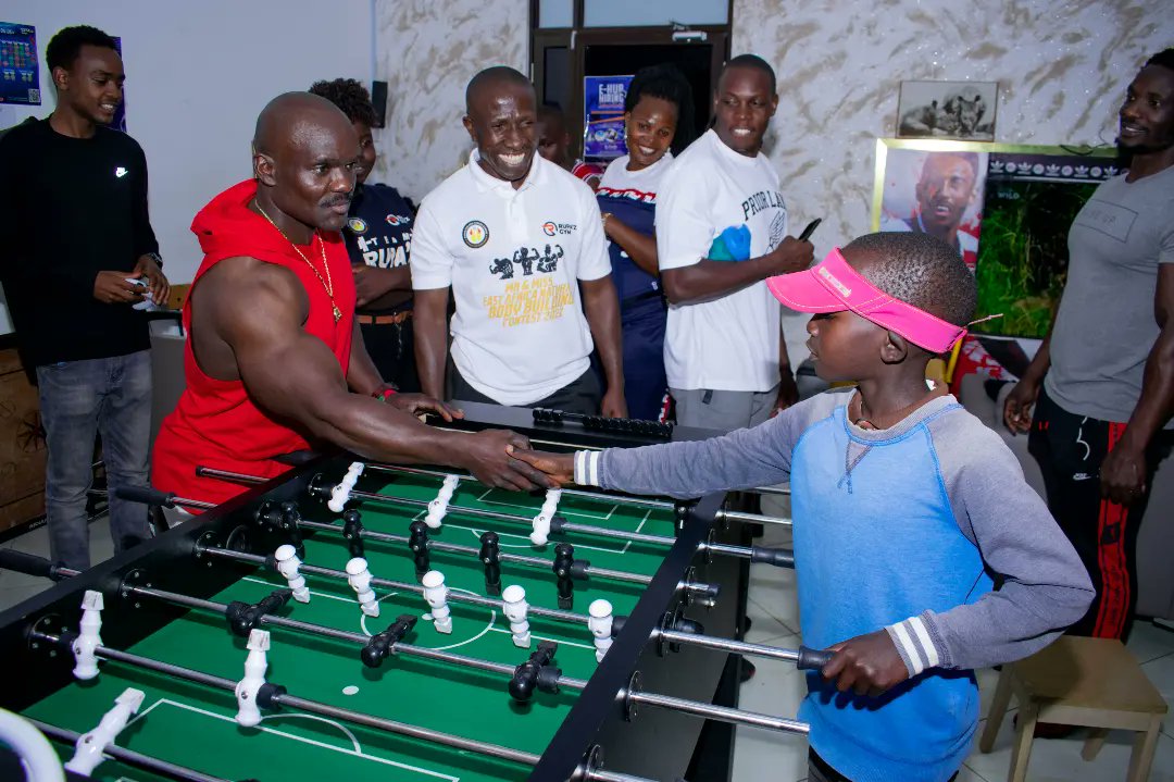 RupazFAFC's tweet photo. In town for the #festiveseason ? Welcome to Rupaz Fun and Fitness Centre,  Eldoret's premier family fun centre, where we refresh and rejuvenate

#rupazfunandfitnesscentre
#foosball #familyentertainment #funcentre #rupasmall #Eldoret https://t.co/Rrj805uRyP
