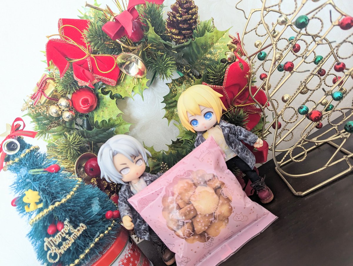 go_say_ChE's tweet photo. くーぽん @kupon29490783 さんのクリスマスプレゼント交換企画🎁でお揃いの上着を作っていただきました🎄✨
以前購入させていただいたインナーと合わせてみました😺メリークリスマス🎅✨ https://t.co/YTTno1DlHt