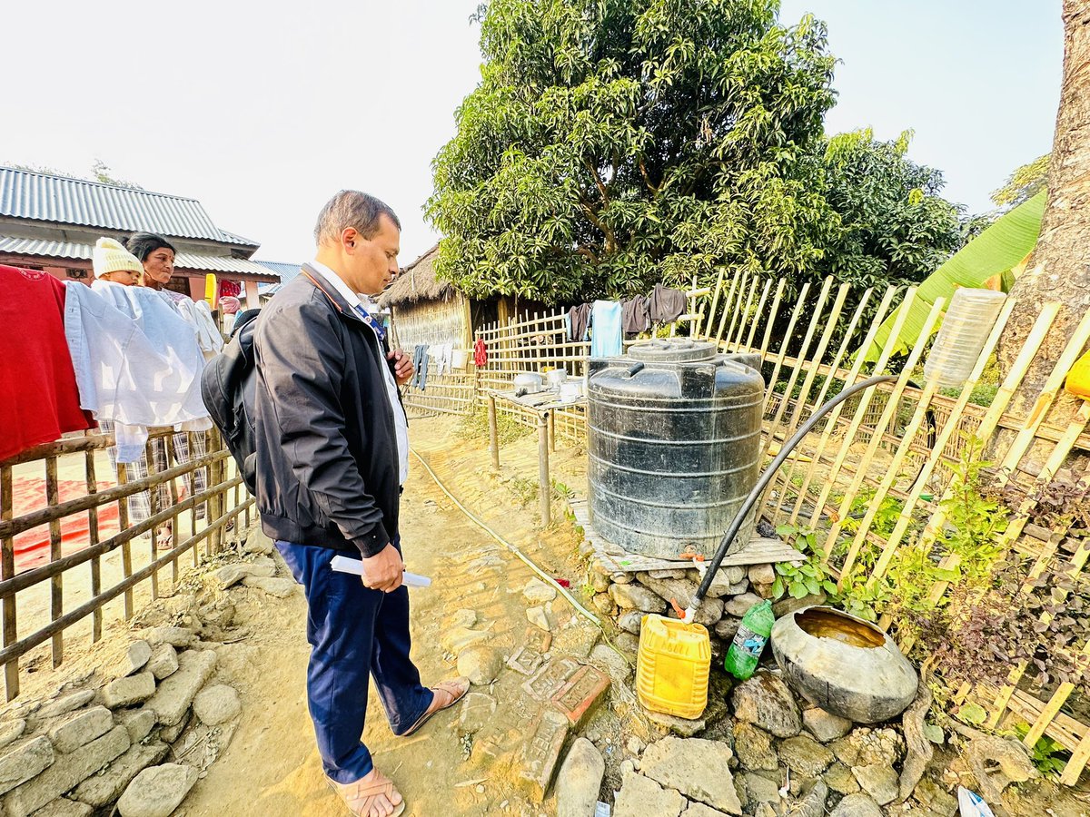 parmeshwarjhaa's tweet photo. M-WASH-CC conducted joint monitoring of #Majhau tole of #KhadakMunicipality along with W-WASH-CC to monitoring the TS indicators and give the green signal after ensure to access all the indicators by HH for declaration of #ModelCommunity #WASHSDG program @SABALNEPAL @SnvNepal https://t.co/Qjg8u395Iy