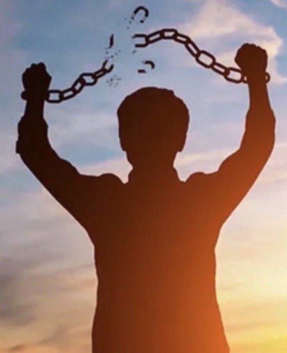 patchfvce's tweet photo. They finally released me from the fields #omwhome #freedom https://t.co/NKjrpaFkfX