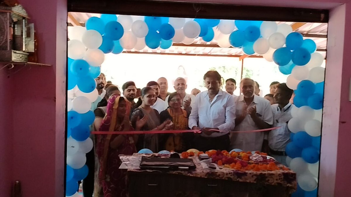 GlpcLivelihood's tweet photo. ખેડા જિલ્લાના માન.ધારાસભ્યશ્રીના વરદ હસ્તે જેસાપુરા ખાતે Bank Correspondence પોઇન્ટનું ઉદઘાટન કરવામાં આવ્યું. તેમજ મંજીપુરા ખાતે Bank Correspondence પોઇન્ટની મુલાકાત લેવામાં આવી.@CMOGuj @RaghavjiPatel @kunvarjihalpati @manishbansalias @MoRD_GoI @DAY_NRLM @collectorkheda https://t.co/txaB2bYoPn