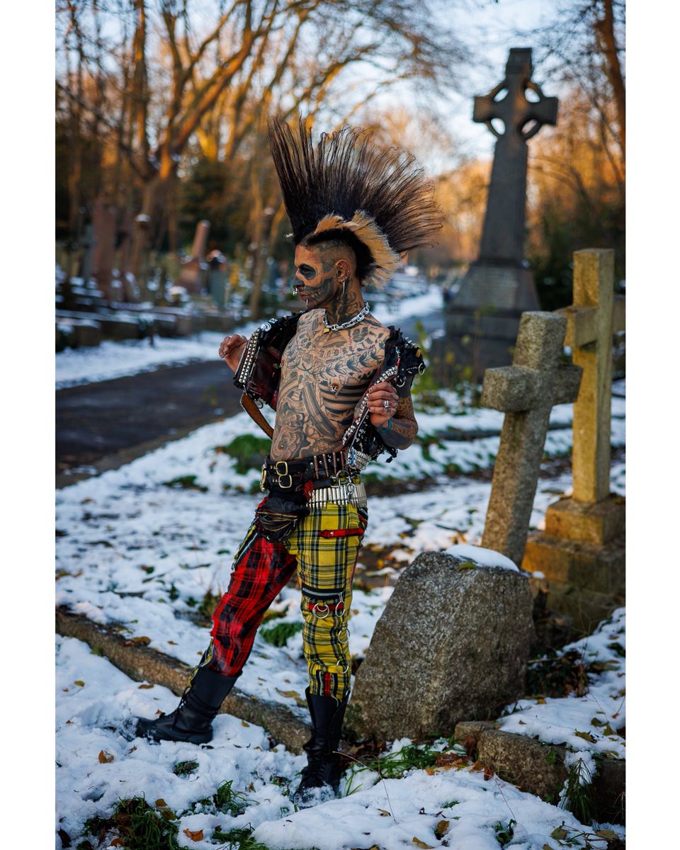 Sexy dead 
#ZOMBIEPUNK #lgbtqia #punk #london #camdentown #tattoo #camdenpunks #zombie  #legend #punkgay #iloveginger #gay #uk #camdenmarketldn #historyofpunk #punk4life #upthepunx #zombiepunk4 #punkz #punkhistory #gaypunk #tradebuilder #punksnotdead #diypunk #camdentownlondon