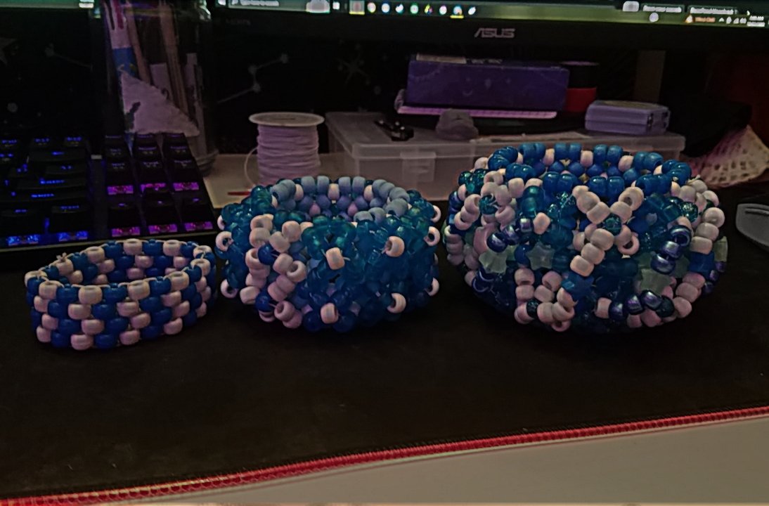 irradiatedslvt's tweet photo. ive never posted kandi stuff here but i made a set of blue cuffs and my hands hurt
.
tags
#kandi #plur #kandikid #kandicuff #3dcuff #cuff #bracelet #bracelets #scenekid #scenecore https://t.co/ZOAVFMBw4o