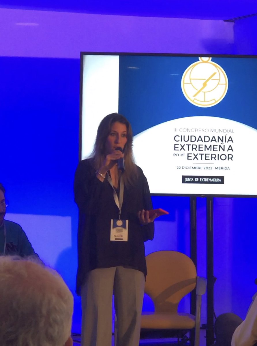 DIEX_Asociacion's tweet photo. DIEX está hoy en el III Congreso de ciudadanía extremeña en el exterior para presentar la exposición FROM SPAIN WITH DESIGN de READ en el networking de industrias culturales.
#diseñoextremeño #DIEX https://t.co/90qZFklnGg