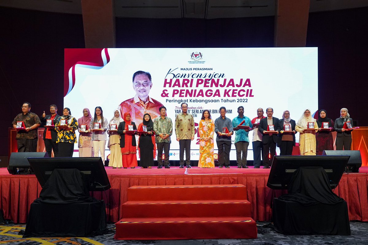 Anwar Ibrahim tweet media