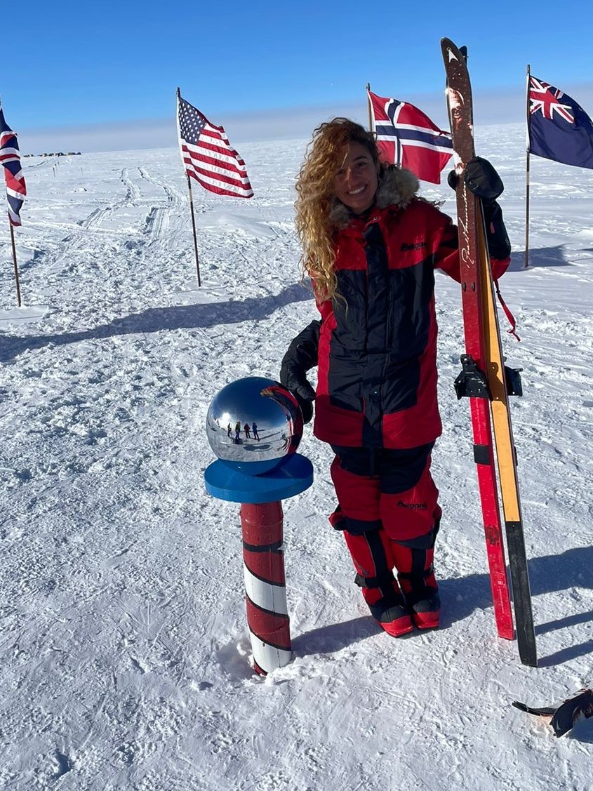 southpoleglobal's tweet photo. This photo is from the top of the world, the #SouthPole! 

Congrats to Tima Deryan @MountainGipsy for completing her trip — inspiring children, youth, and women to preserve our planet. 

South Pole is happy to have been able to calculate and offset Tima's carbon footprint. https://t.co/2cz5afwSTI