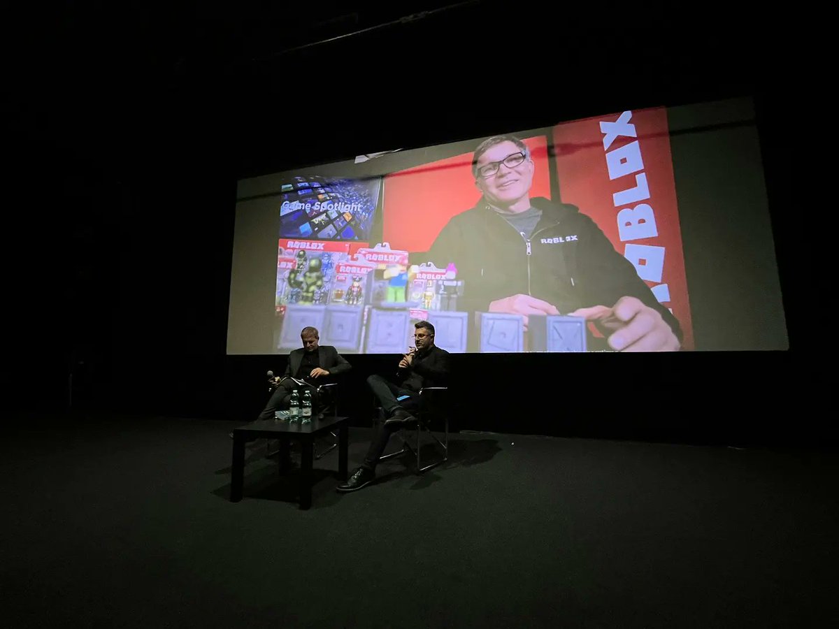 gpcolletti's tweet photo. È stata una bellissima esperienza presentare il mio libro SIAMO TUTTI INFLUENCER alla Casa del Cinema. In dieci scatti la nuova era di Internet dalla narrazione alla co-creazione. Grazie @MaxCerof per la moderazione e a tutti per la partecipazione https://t.co/lNGS8egcPM #DMF22 https://t.co/yfBkbTOcDX