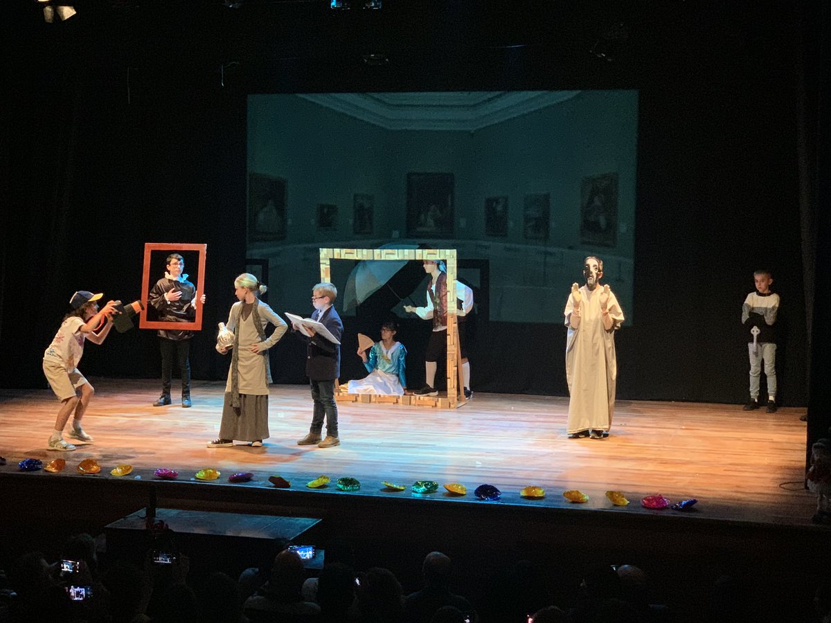 ColePradera's tweet photo. En este Festival de Navidad 2022 el arte está muy presente. Pero para ARTE el que tiene nuestro alumnado. #Villamuriel #SomosDelPradera #FestiPradera22 #HiloConductor @educacyl #PraderaDeLaAguilera https://t.co/IADfo0413G