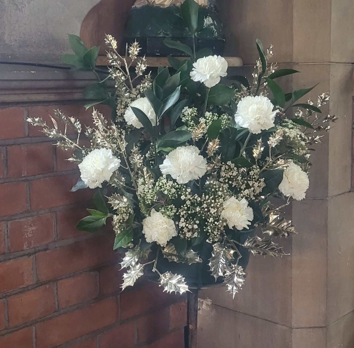A few hours in church this morning with a couple of members of the flower team, Jane D and Ros W arranging festive flowers. The church is ready.