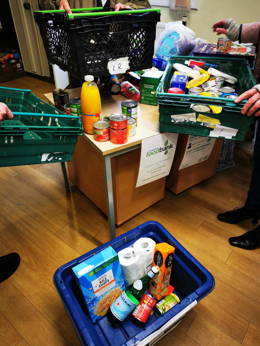 ClwydAlyn's tweet photo. We have some amazing staff &amp; tenants here at ClwydAlyn. They've gone above &amp; beyond in this years' #ReverseAdventCalendarChallenge, collecting items every day in November &amp; donating what’s been gifted to local food banks here in #NWales.  

Read more here: https://t.co/JU9beLOaQx https://t.co/WnFTcWT7H7