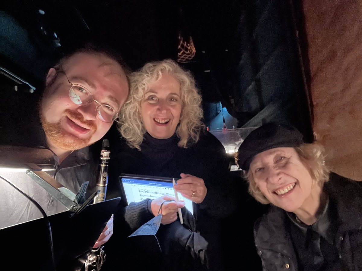 zislepovitch's tweet photo. What joy it was to have Barbara Siesel in the Yiddish Fiddler pit yesterday night! #woodwinds #yiddishfiddler https://t.co/DbRHBt864w