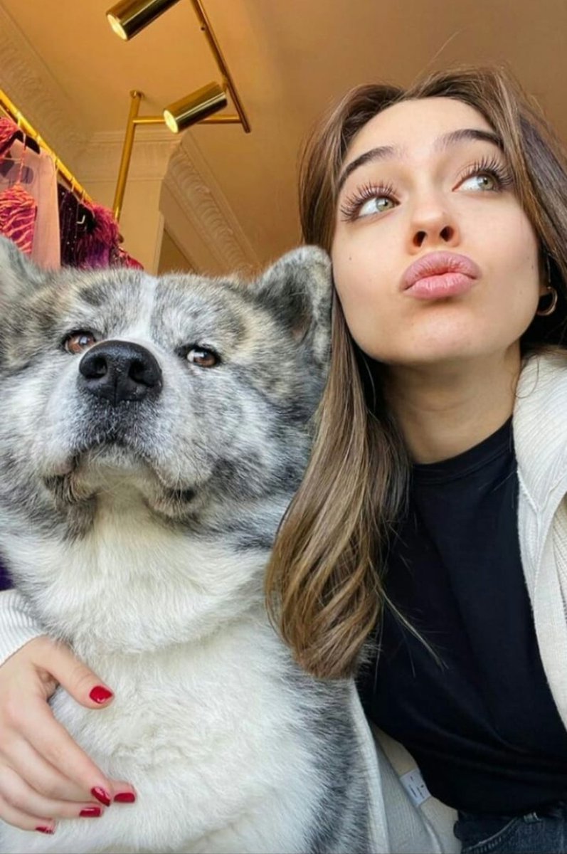 Elbise falan 🤔🤔