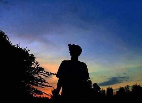 TompulToanli's tweet photo. Senja itu spesial. Hanya datang pada waktu tertentu. Saat dia datang dia membawa keindahan. 😘 https://t.co/xHdiuejnfq