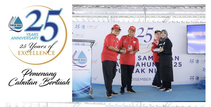 FadhalIlahi_'s tweet photo. Puncak 25th Anniversary celebration recently, together with the Boss. 
Ayuh Bersama Menuju ke Puncak!
#PuncakNiaga #Puncak #25thAnniversary #PuncakAlam #MenujuPuncak #Selangor #Malaysia #UkangTahun https://t.co/Om533tHwd8