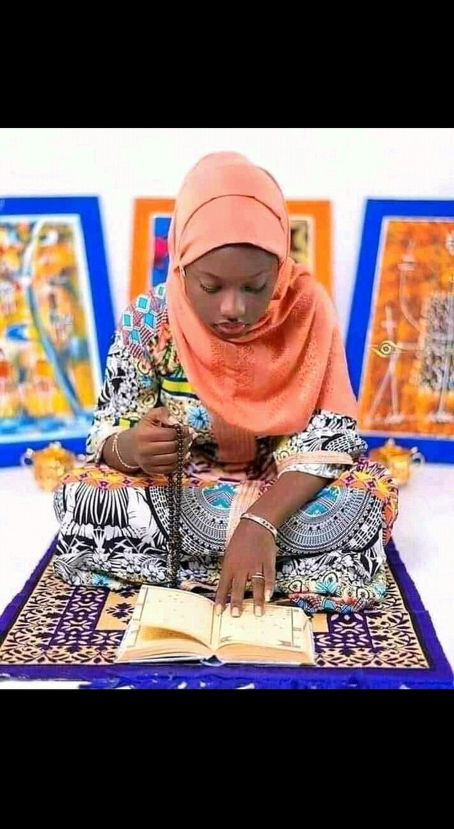Sirakramfaris's tweet photo. I apologise to my future sons en daughters for a delay, its jst ur mom ain't replying 😔 https://t.co/v5V7qm85O4