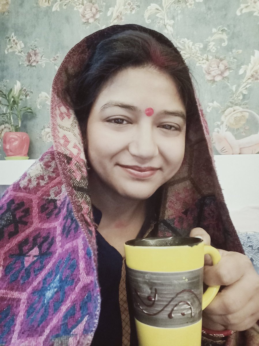 jha_bhabya's tweet photo. Tum bin jau kahan,
Ki duniya me aa ke ,
Kuch na fir chaahaa kabhi...
Tum ko chaah ke.....☺️☺️
#tealovers #chai #winter #goodeveningfriends 
#howthejosh https://t.co/X7CE5JTeS4
