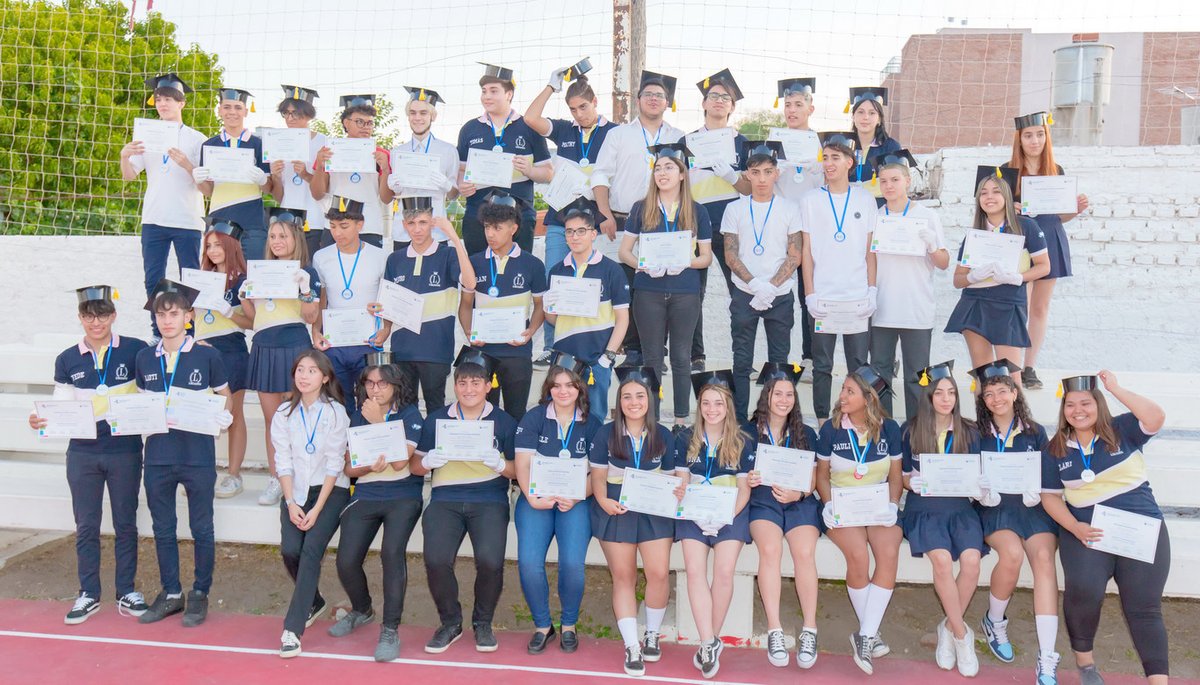 ULPSanLuis's tweet photo. #Egresos2022 👩🎓👨🎓
La EPD Albert Einstein Nivel Secundario celebró su acto de graduación
Se trata de la primera agrupación que se egresa con dos divisiones.
Más Info ➡️ https://t.co/rL65HR6swz
Recorré Álbum completo ➡️ https://t.co/ULKK14QzkM https://t.co/7lMyfSiC0a