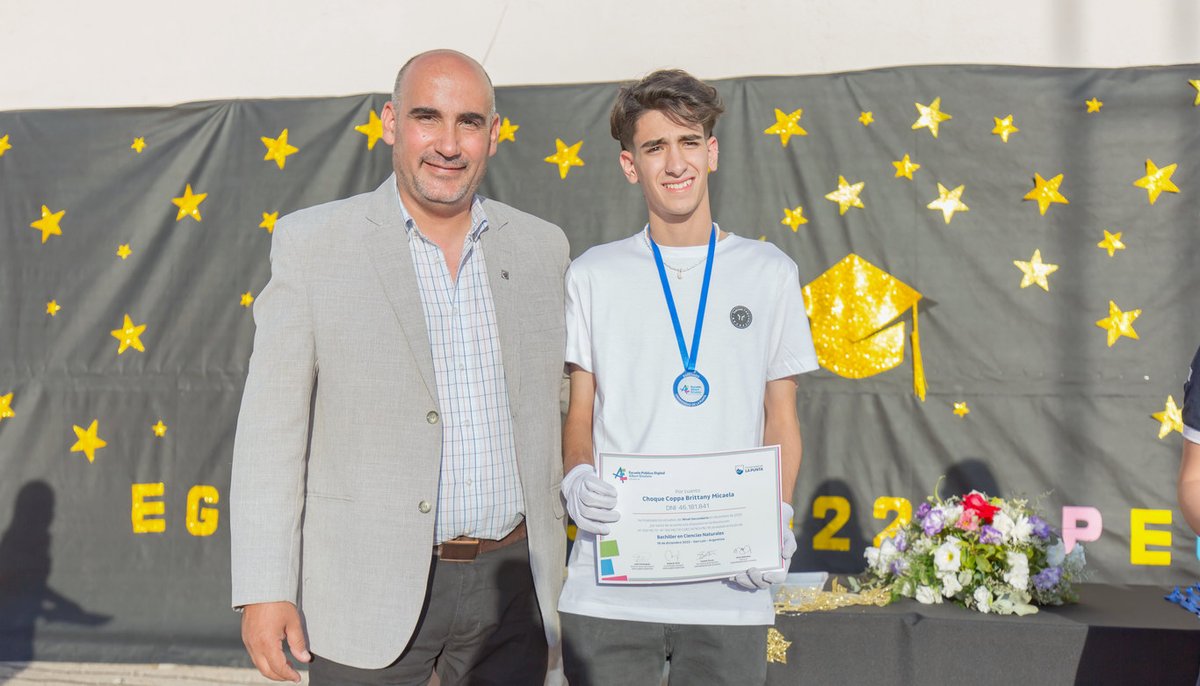 ULPSanLuis's tweet photo. #Egresos2022 👩🎓👨🎓
La EPD Albert Einstein Nivel Secundario celebró su acto de graduación
Se trata de la primera agrupación que se egresa con dos divisiones.
Más Info ➡️ https://t.co/rL65HR6swz
Recorré Álbum completo ➡️ https://t.co/ULKK14QzkM https://t.co/7lMyfSiC0a