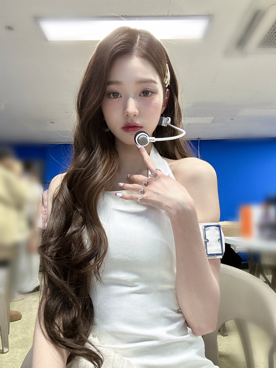 pixofive's tweet photo. [22.12.17] Wonyoung Twitter Update

#IVE #아이브 #JANGWONYOUNG #장원영 https://t.co/yrN5CFPXNf