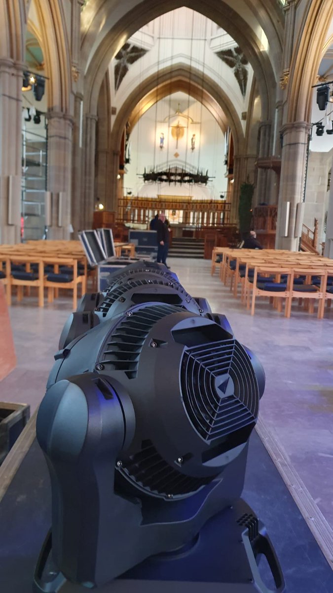 BroadcastWl's tweet photo. This week we have been busy onsite at Blackburn Cathedral, installing the rig in preparation for the BBC's Midnight Mass and Christmas Morning service broadcasts. #broadcasting #broadcastlighting #lighting #BBC #christmas2022 https://t.co/kPf17OEIBN