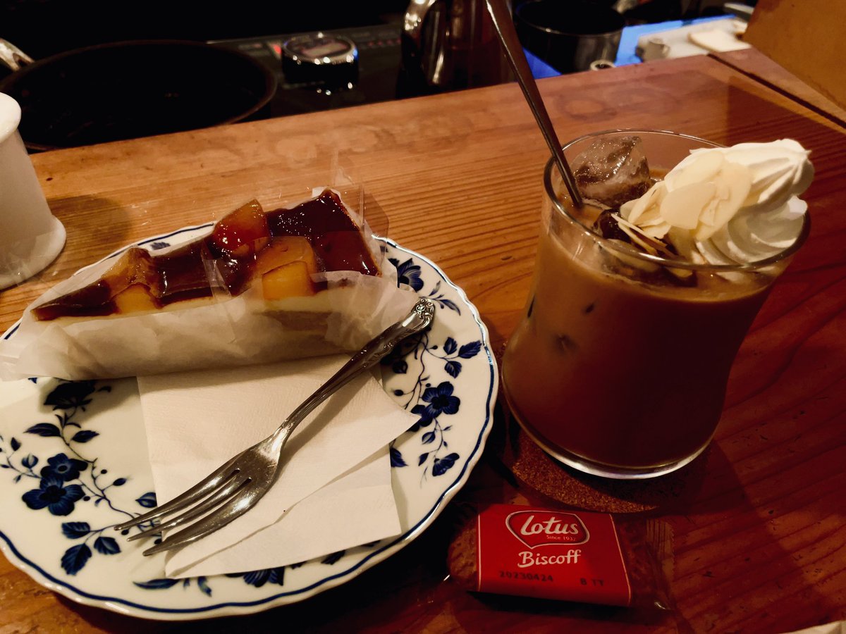 Ranju123123's tweet photo. CJ部の活動報告しておかないと🤔
とりあえず、美味しかったもの全部挙げておきますね☺️

#THE DEPOT
#VAULT COFFEE
#三六
#BARELL Ⅲ https://t.co/mpGCjqLZXa