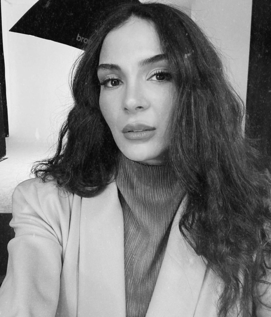 KAMEL        VS            HAYAT  
#EbruŞahin