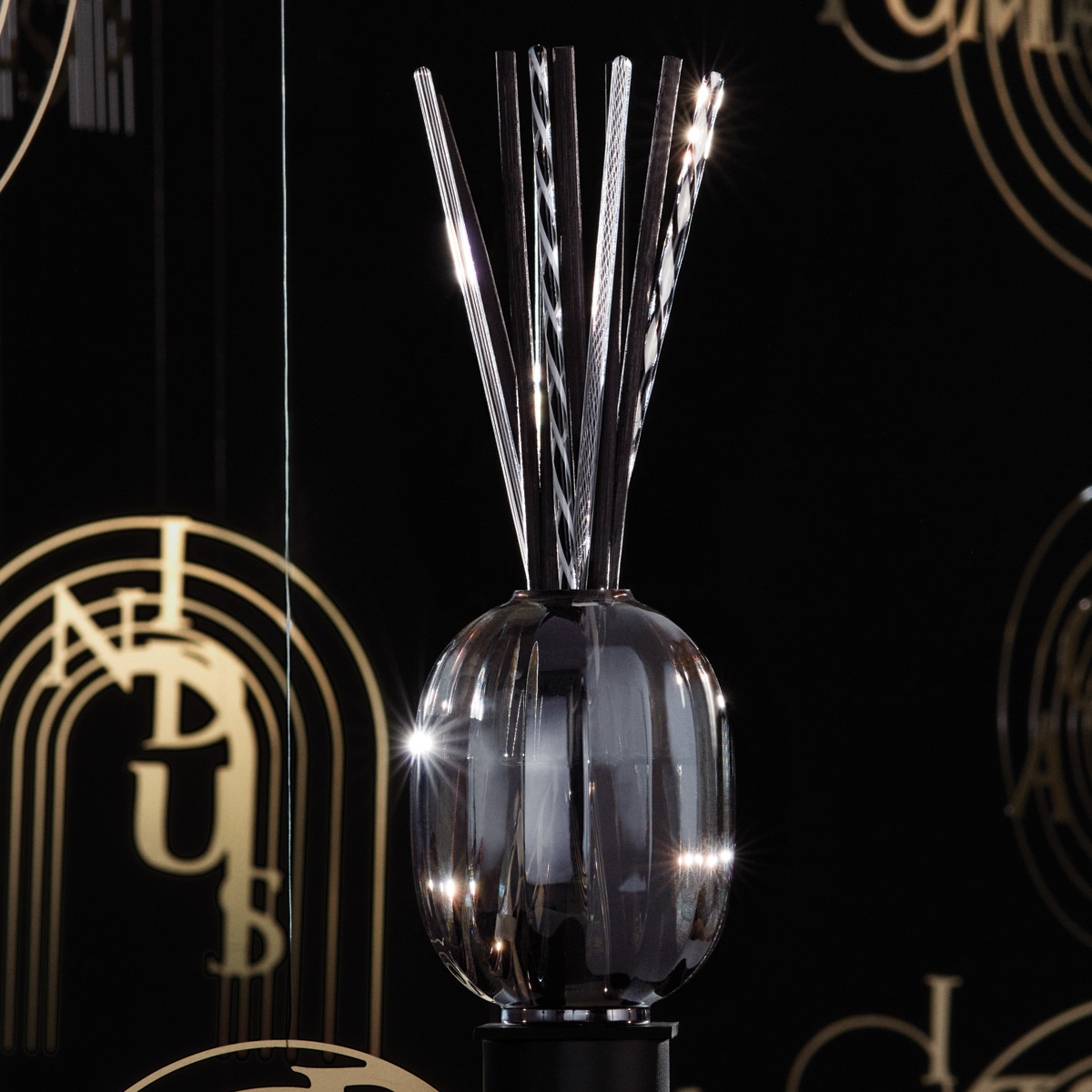 StudioJMGady's tweet photo. We are happy to unveil our iconic reed diffuser in two limited editions dedicated to end of the year season, created for diptyque @diptyqueparis

Reed diffuser - ‘Métiers d’art’ &amp; reed diffuser - ‘Limited edition’

#holidaycollection #limitededition #design #productdesign https://t.co/e5CL1VlyeM