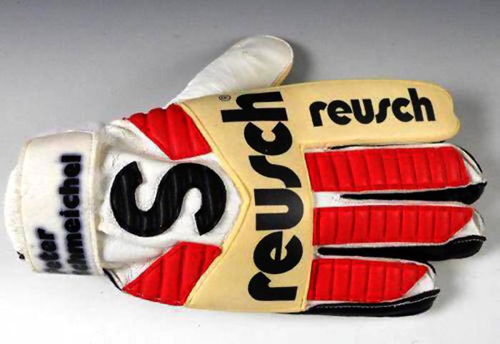 Retweet if you've ever worn a pair of Reusch goalkeeper gloves!