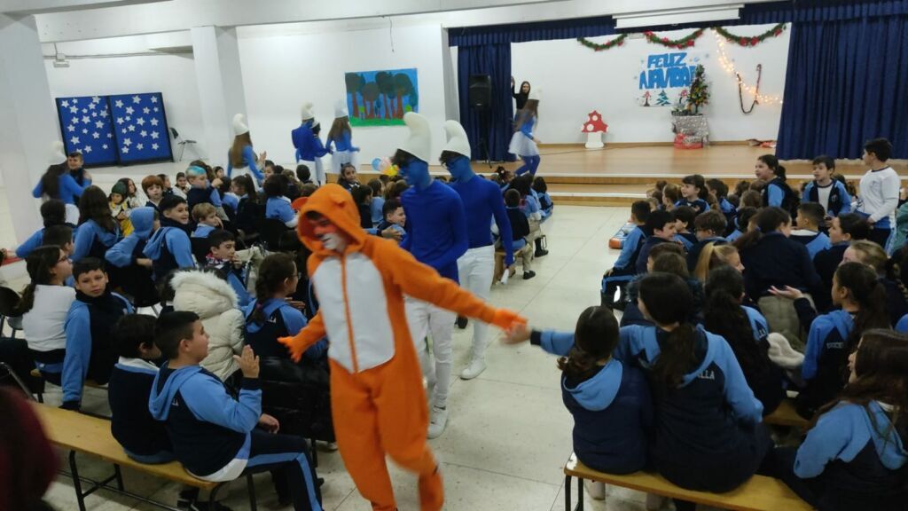 formamercedes's tweet photo. Teatro del alumnado [Navidad 2022] https://t.co/RBT5EqewtV https://t.co/iuUFXtxH53